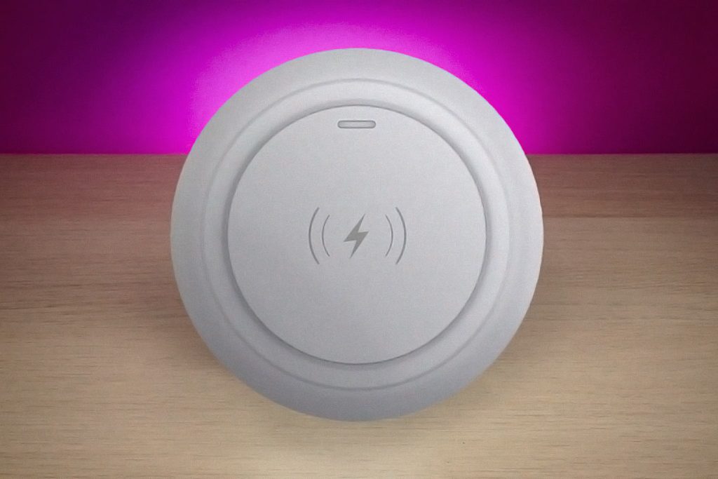 Wireless qi smartphone charger at repair alliance dundee