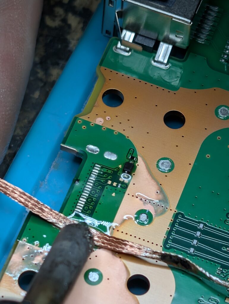 PlayStation 5 damaged HDMI port - solder wick cleanup