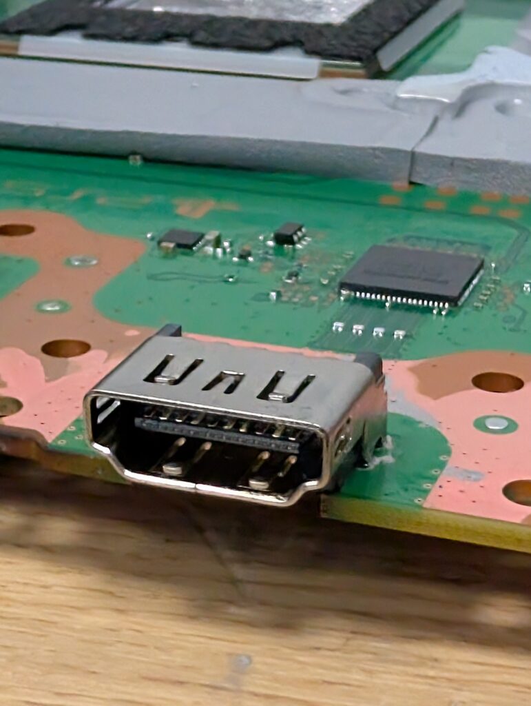 PlayStation 5 damaged HDMI port - port installed