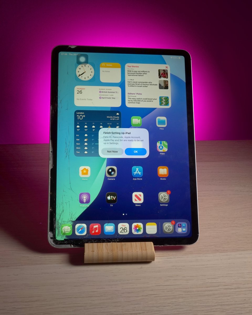 Ipad with cracked screen at repair alliance dundee